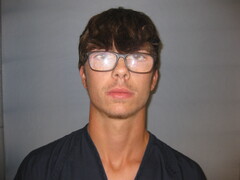 Mugshot of HOLLOWAY, BRAYDEN MICHAEL 